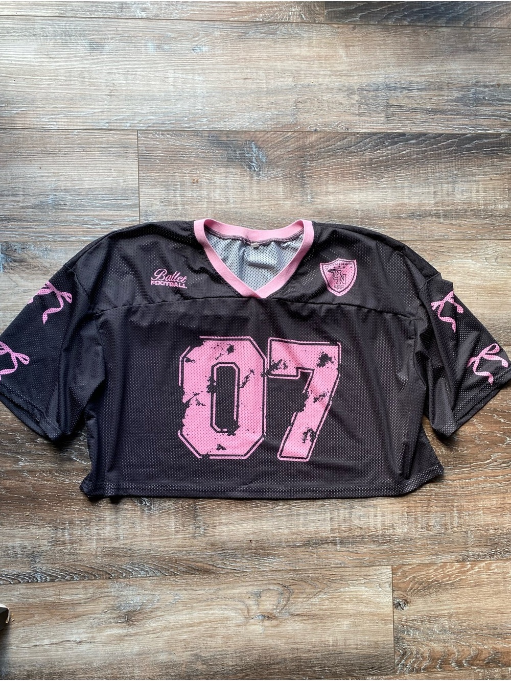Amazon Black & Pink Cropped Football Jersey Top
